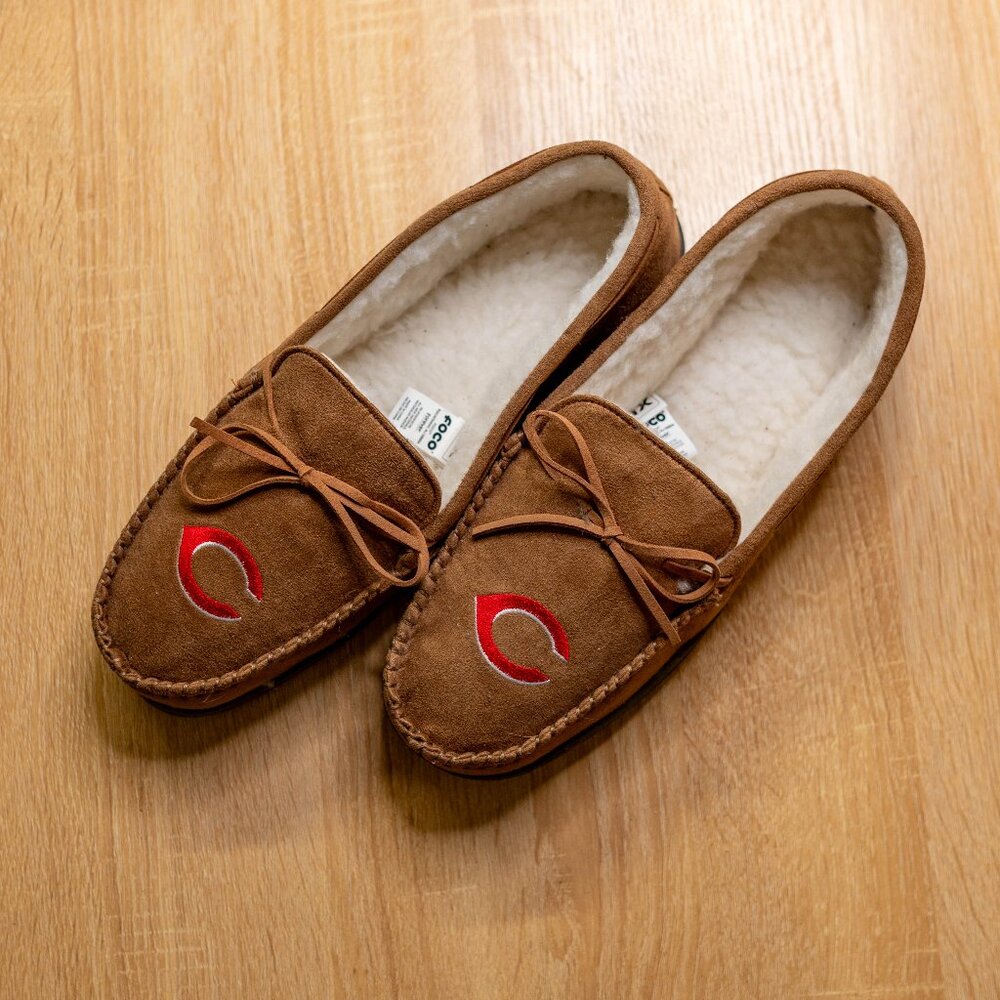 CLEARANCE FOCO Chicago Cubs Moccasin Slippers – Men's Size XL